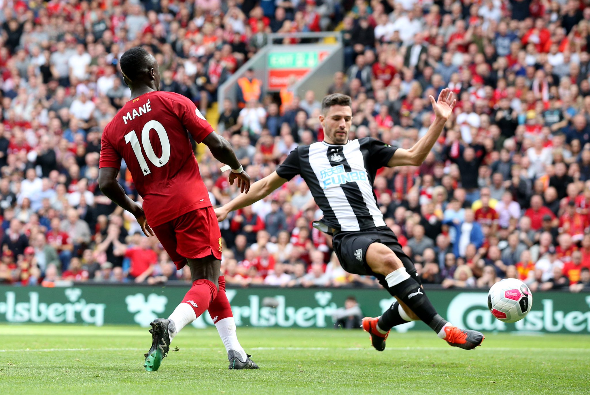 而黃蜂則需 而黃蜂則需